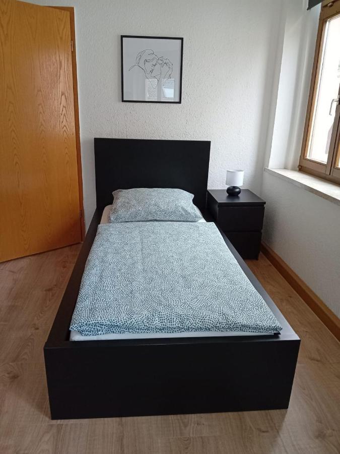 Zentral Und Ruhig In Auerbach